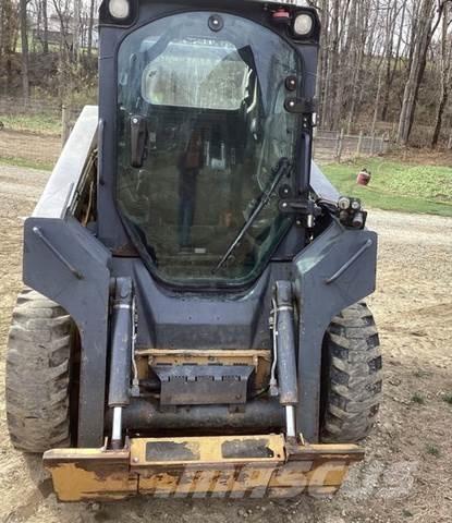 John Deere 318D Muut koneet