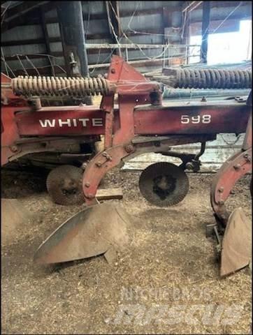 White 598 Plow Muut koneet