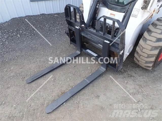 Bobcat 48 Haarukat