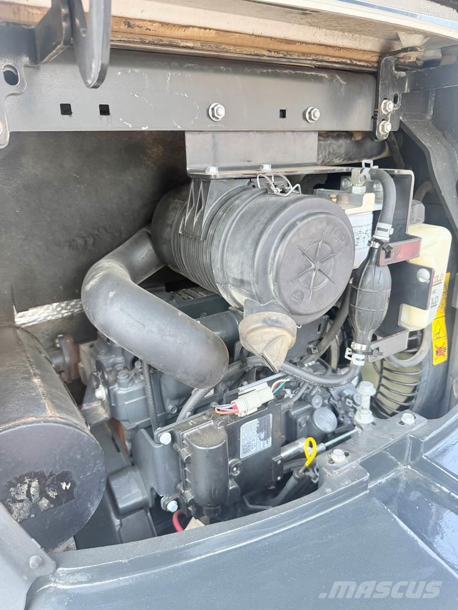 Bobcat E35 Minikaivukoneet < 7t