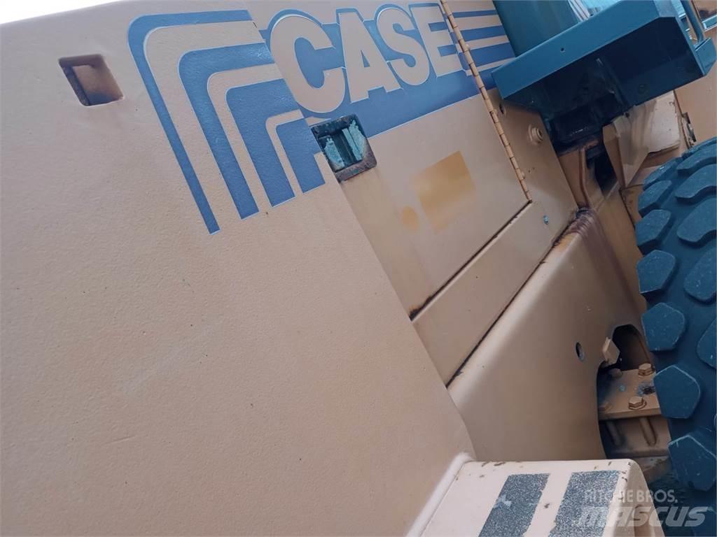 CASE 721C Pyöräkuormaajat