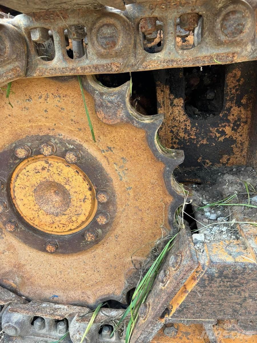 CASE 850D Telaketjupuskutraktorit
