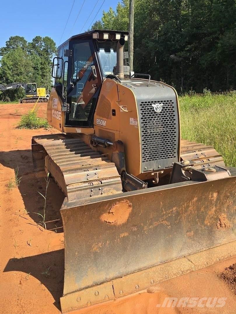 CASE 850M Telaketjupuskutraktorit