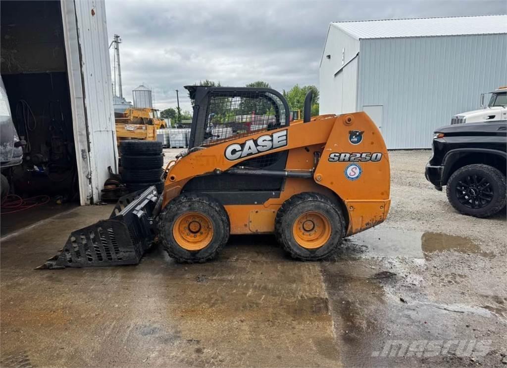 CASE SR270 Liukuohjatut kuormaajat