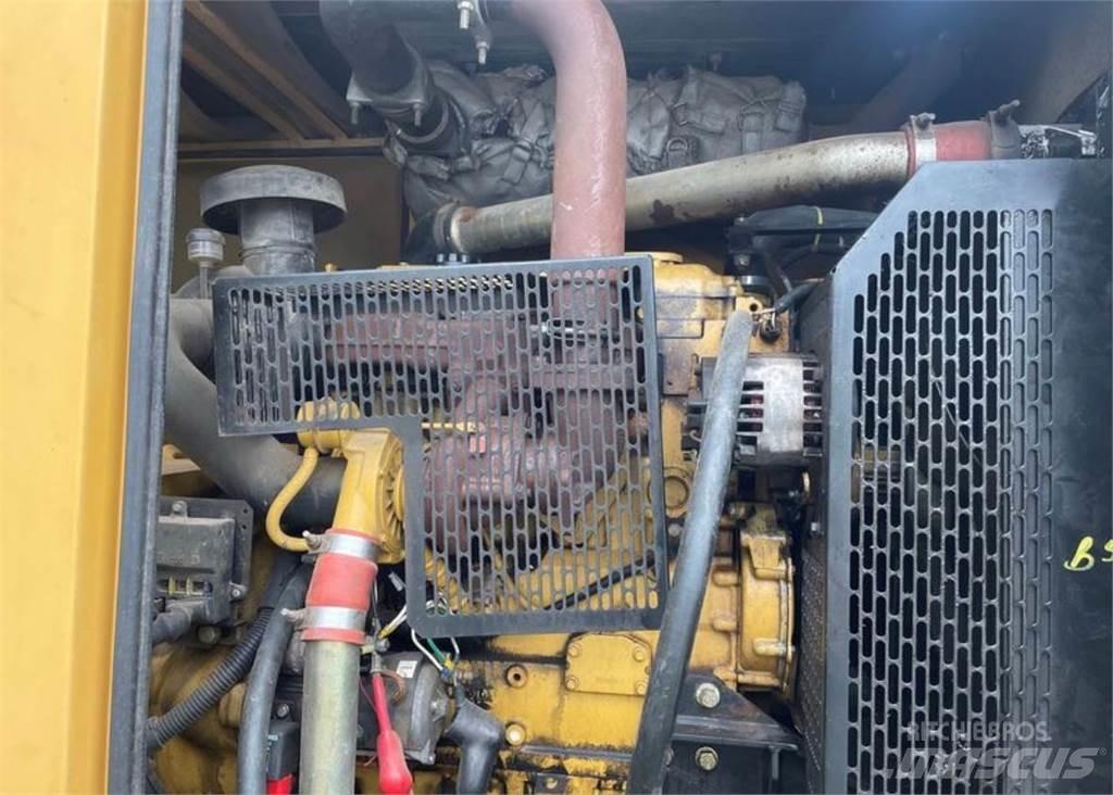 CAT 100 KW Dieselgeneraattorit