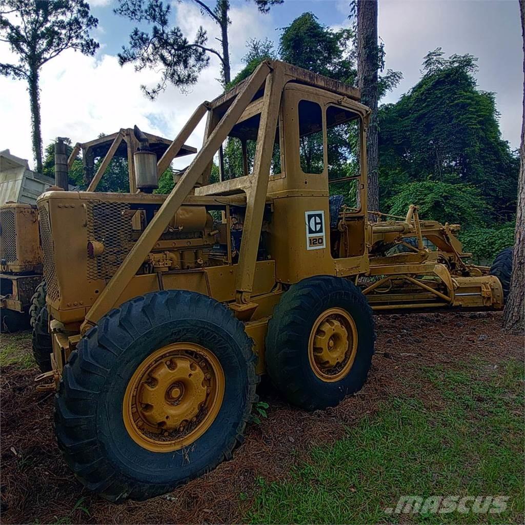 CAT 120 Tiehöylät