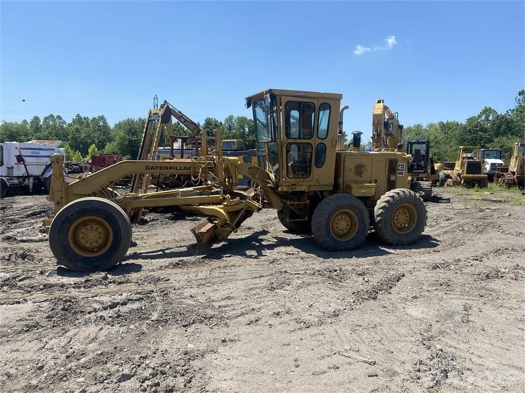 CAT 120G Tiehöylät