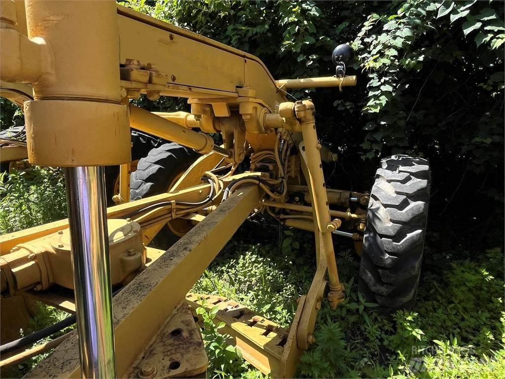 CAT 120G Tiehöylät