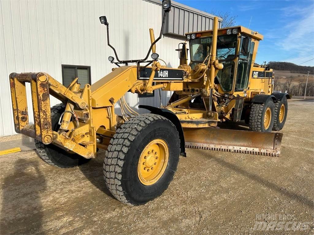 CAT 140H Tiehöylät
