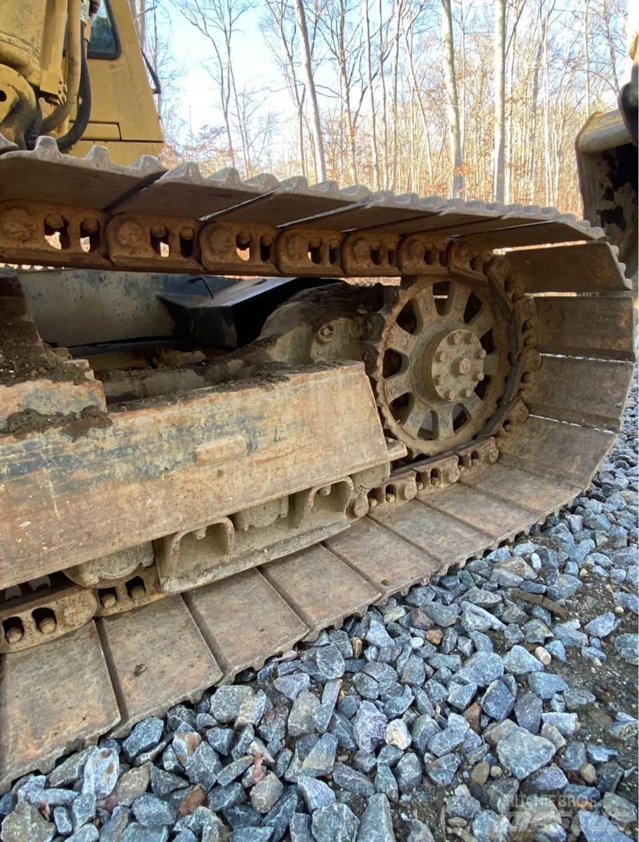 CAT 225 Telakaivukoneet