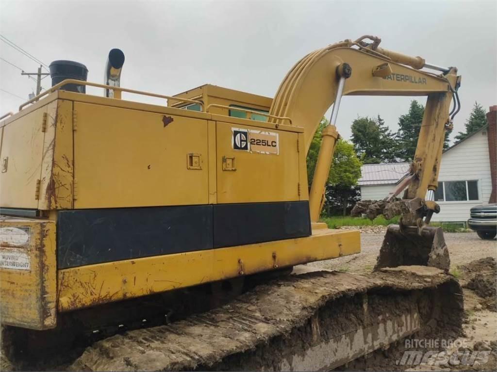 CAT 225 LC Telakaivukoneet