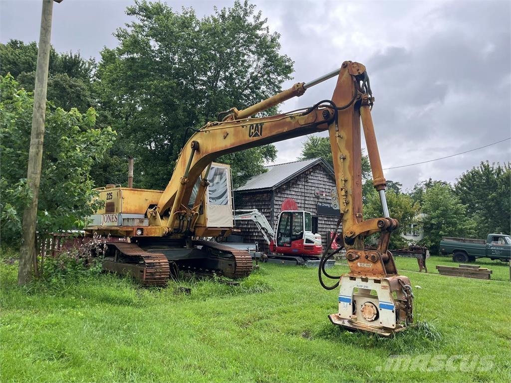 CAT 225 LC Telakaivukoneet