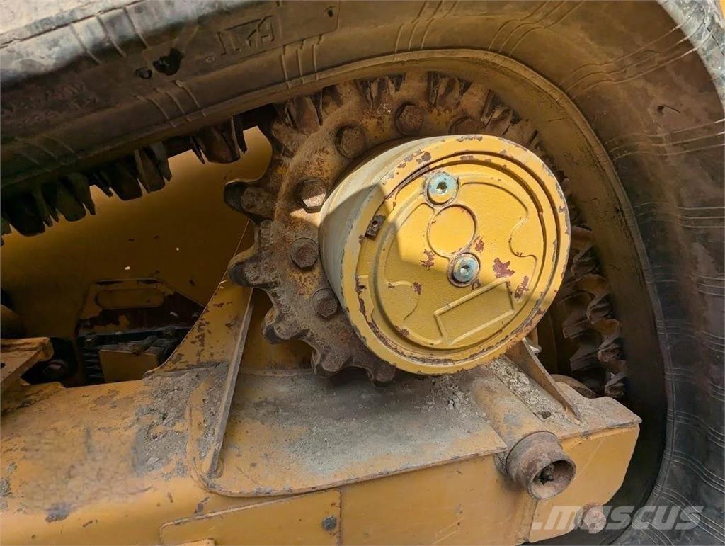 CAT 239D3 Liukuohjatut kuormaajat