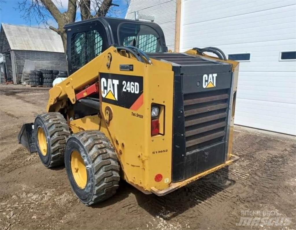 CAT 246D Liukuohjatut kuormaajat