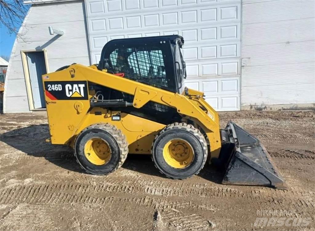 CAT 246D Liukuohjatut kuormaajat