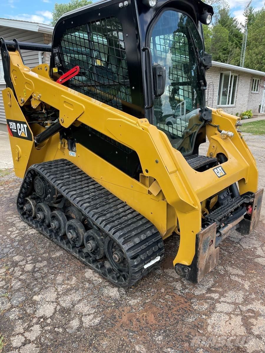 CAT 257D Liukuohjatut kuormaajat