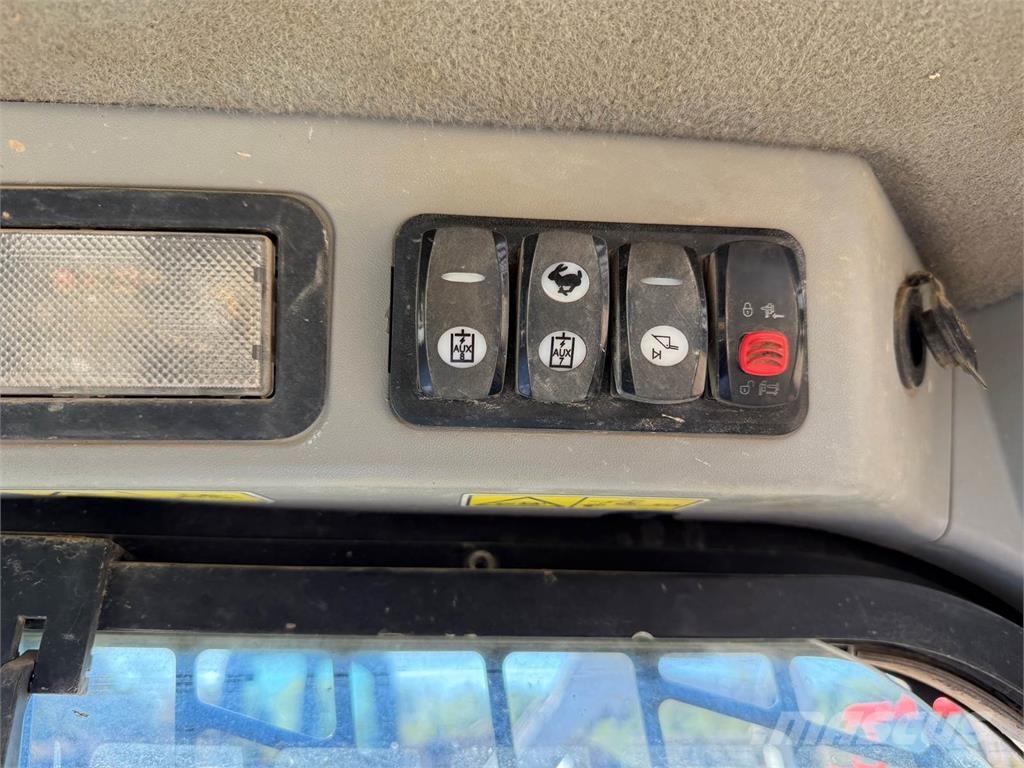 CAT 277D Liukuohjatut kuormaajat