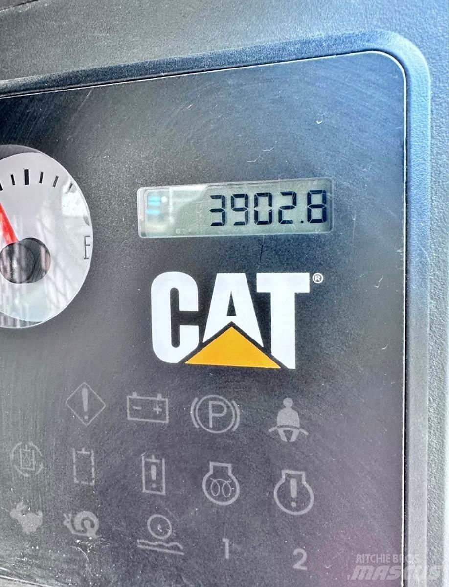 CAT 299D Liukuohjatut kuormaajat