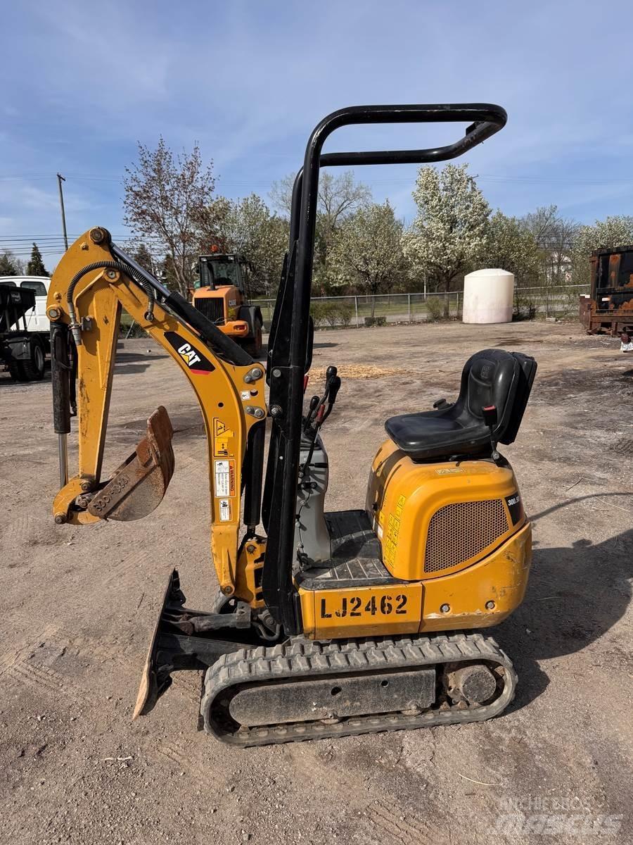 CAT 300.9D Minikaivukoneet < 7t