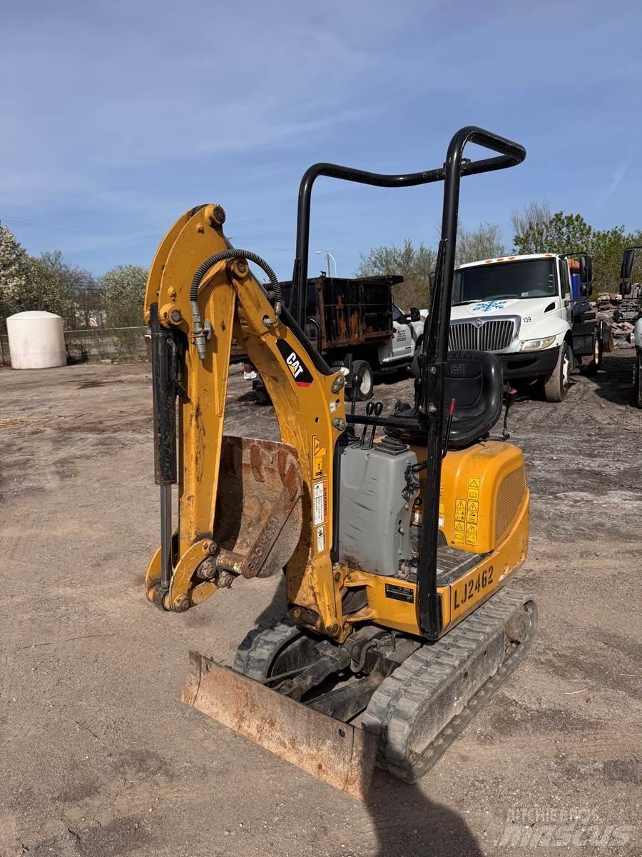 CAT 300.9D Minikaivukoneet < 7t