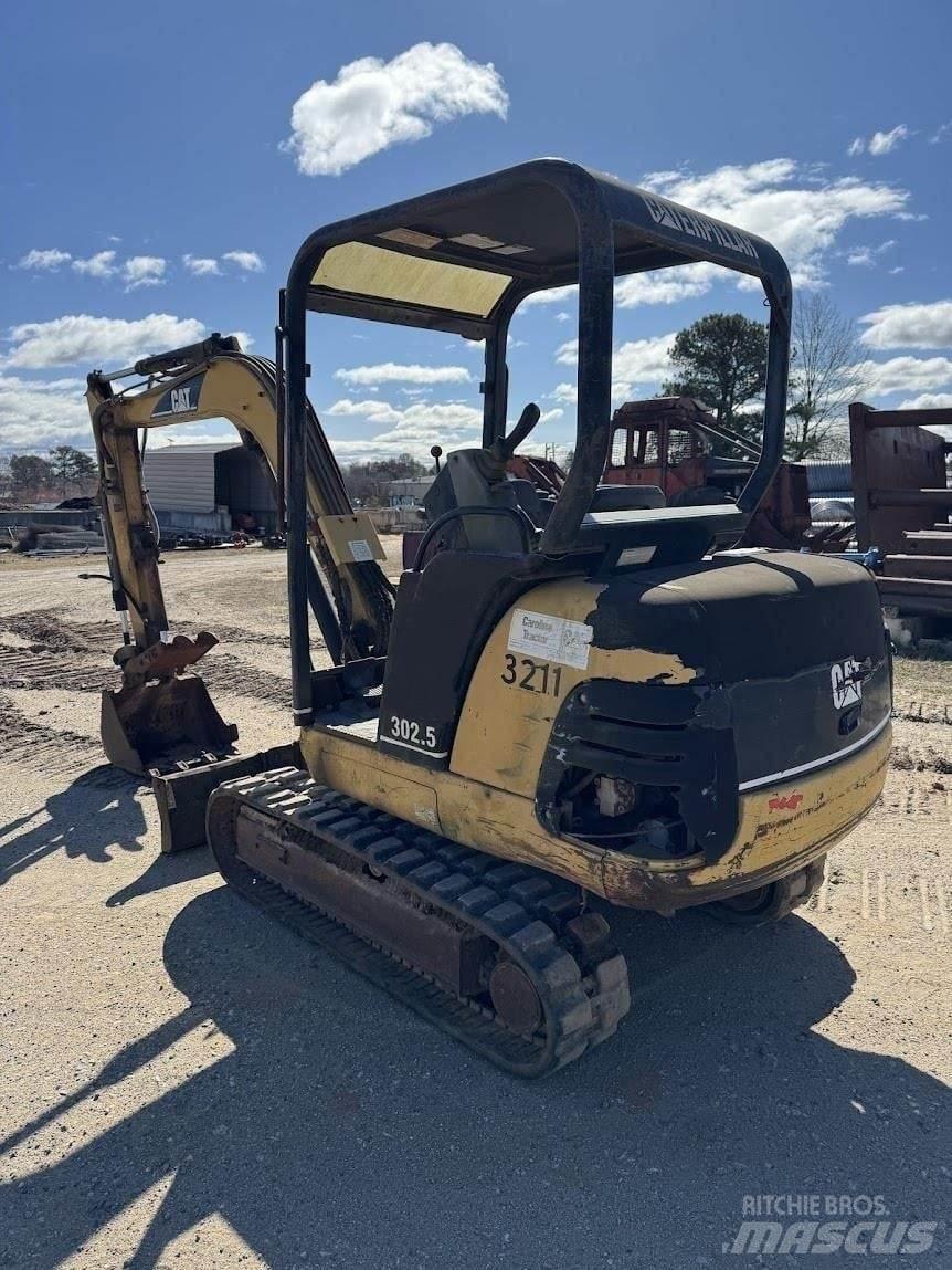 CAT 302.5 Minikaivukoneet < 7t