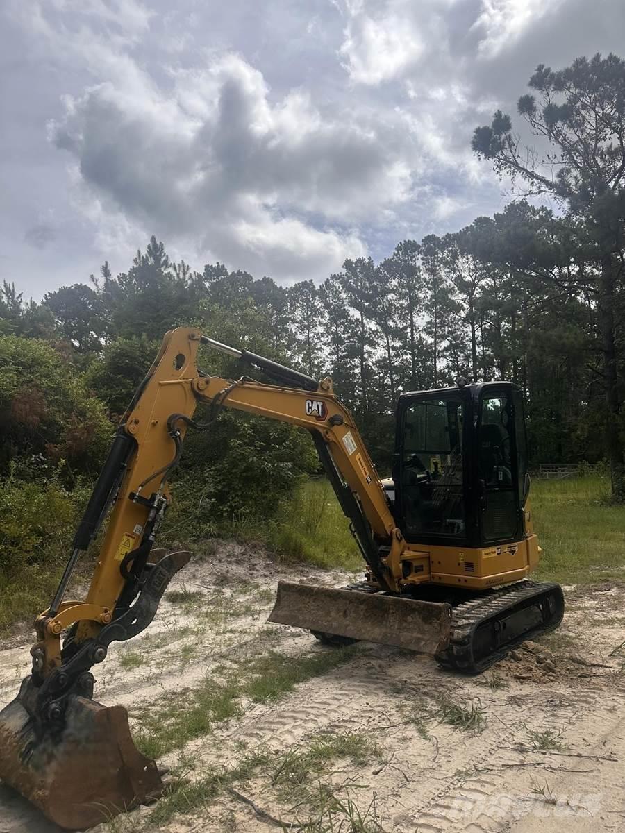 CAT 304 Minikaivukoneet < 7t