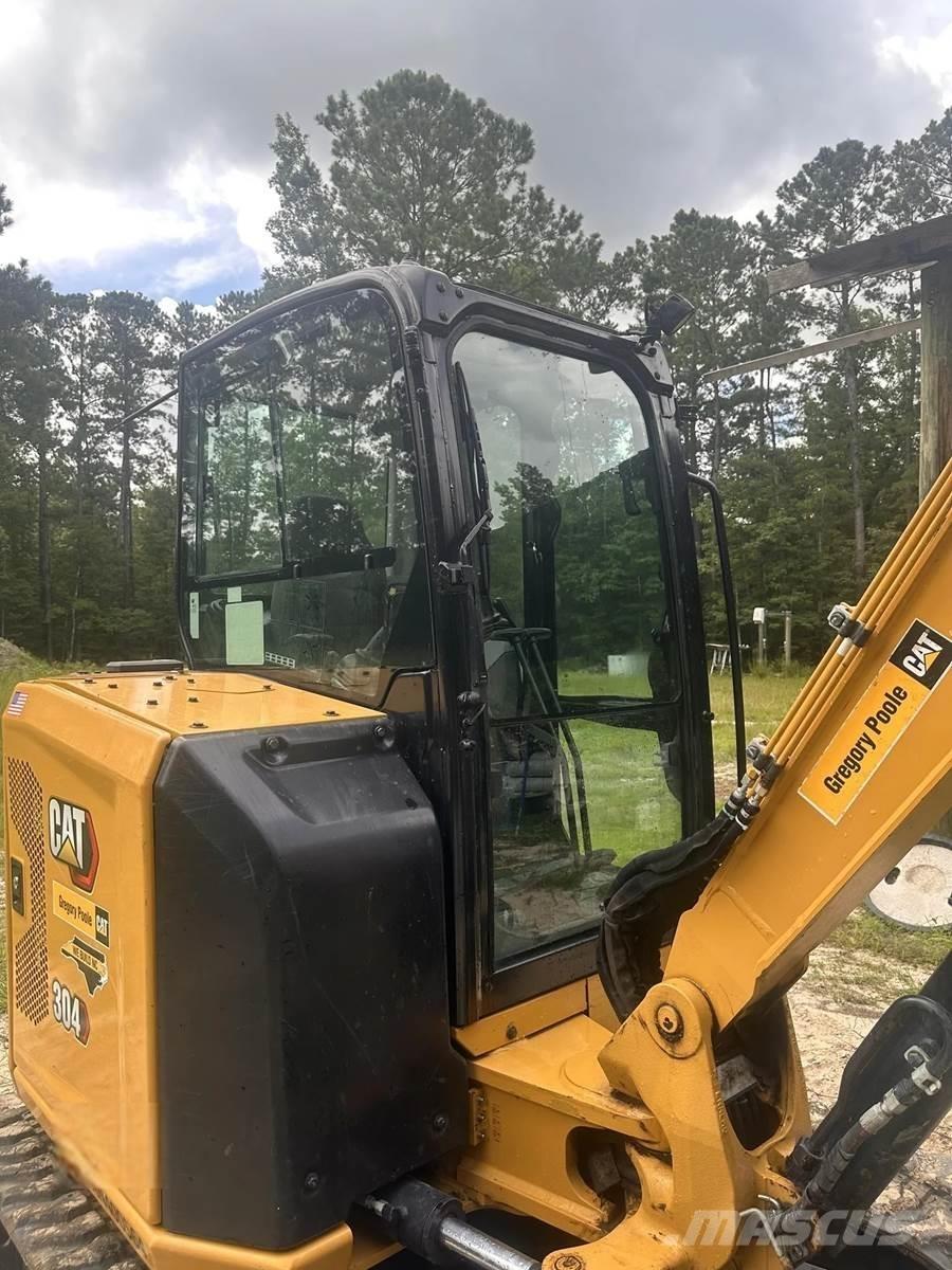 CAT 304 Minikaivukoneet < 7t
