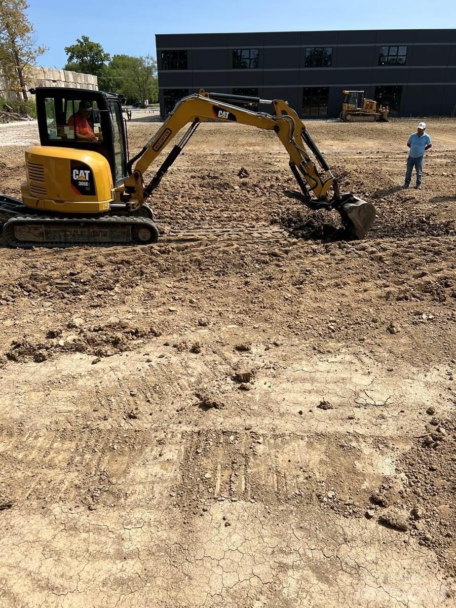 CAT 305 Minikaivukoneet < 7t