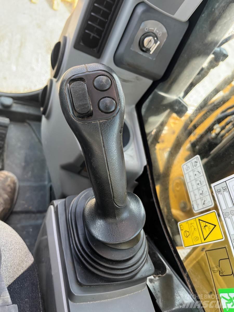 CAT 315FL Telakaivukoneet