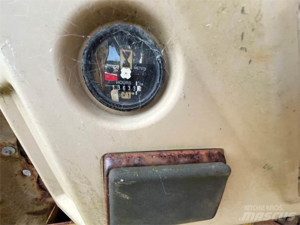 CAT 320 Telakaivukoneet