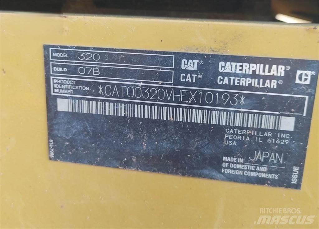 CAT 320 Telakaivukoneet