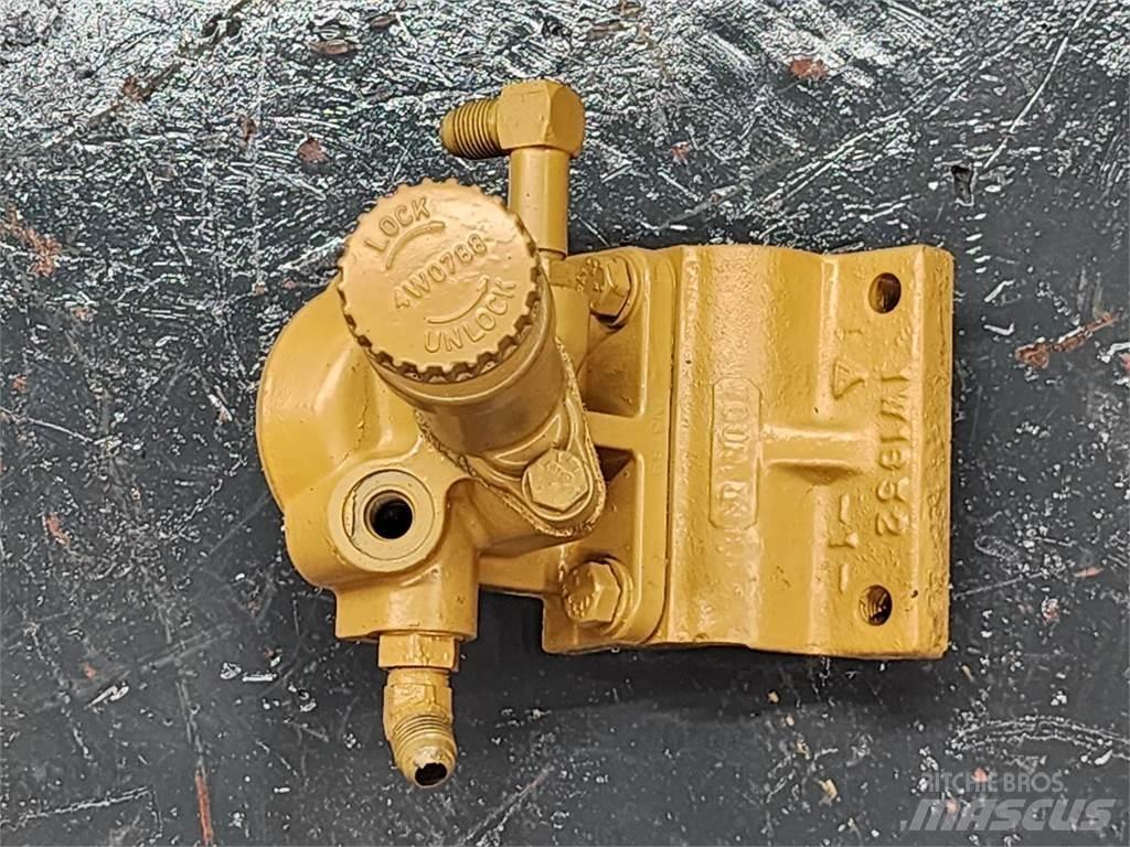 CAT 3208 Muut