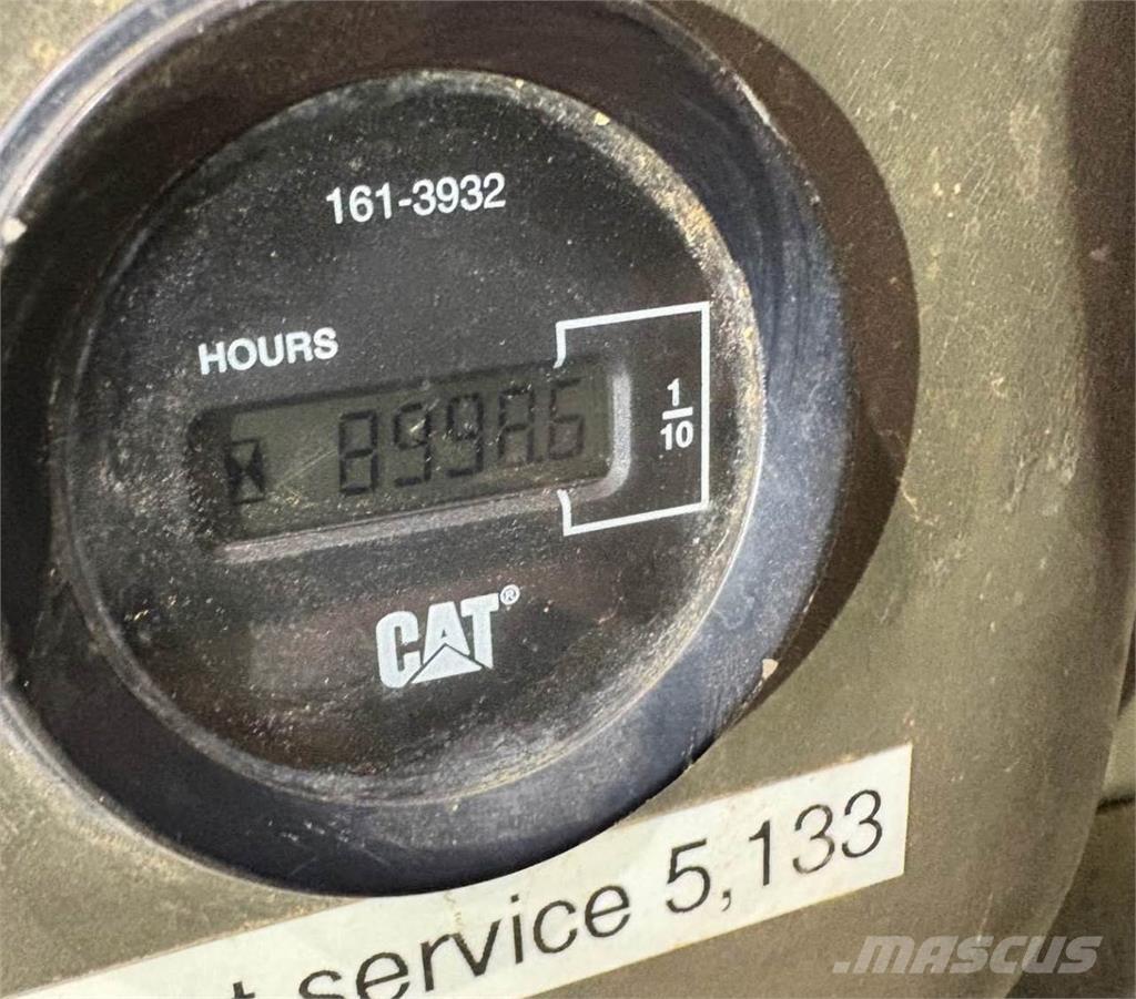 CAT 320DL Telakaivukoneet