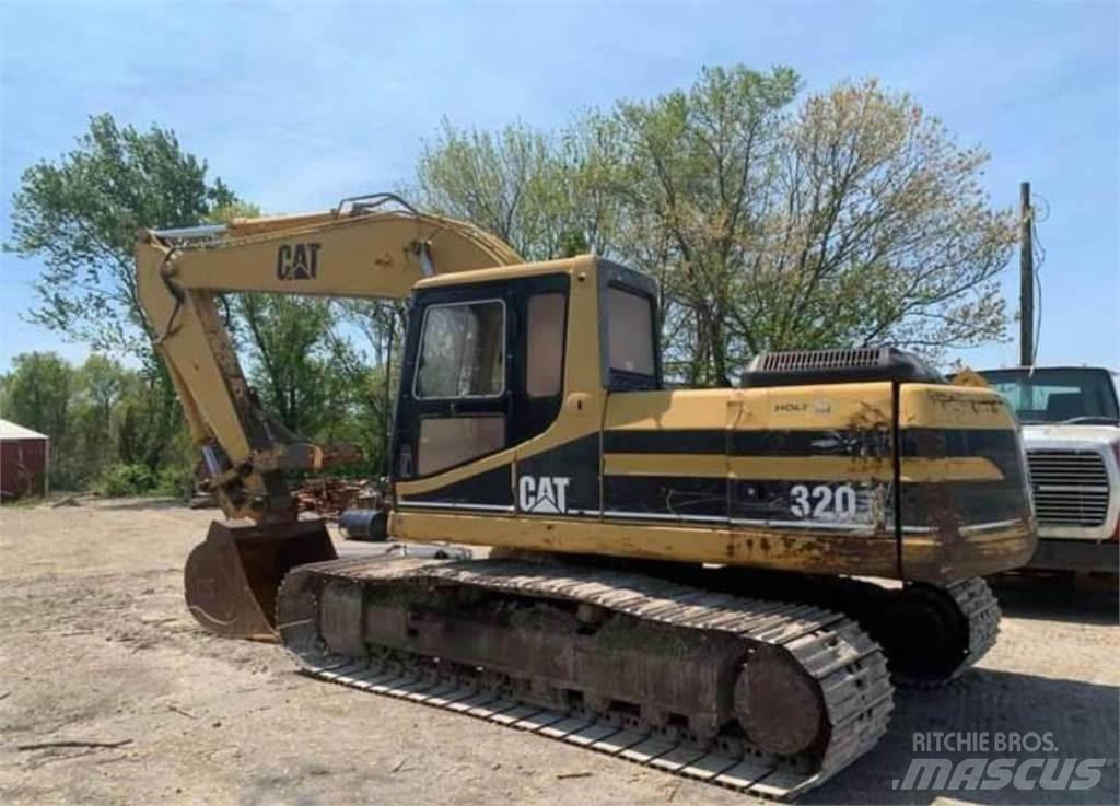 CAT 320L Telakaivukoneet
