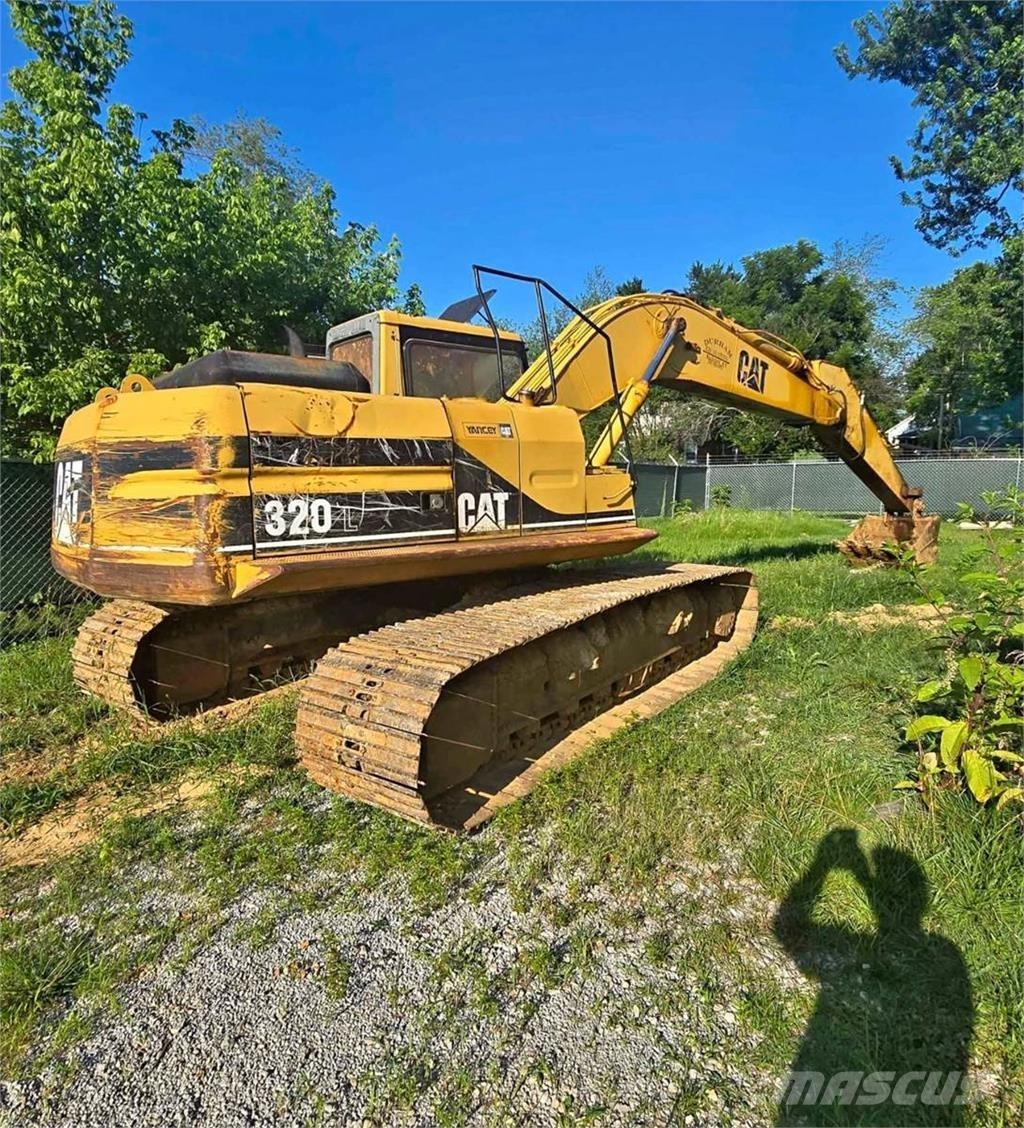 CAT 320L Telakaivukoneet
