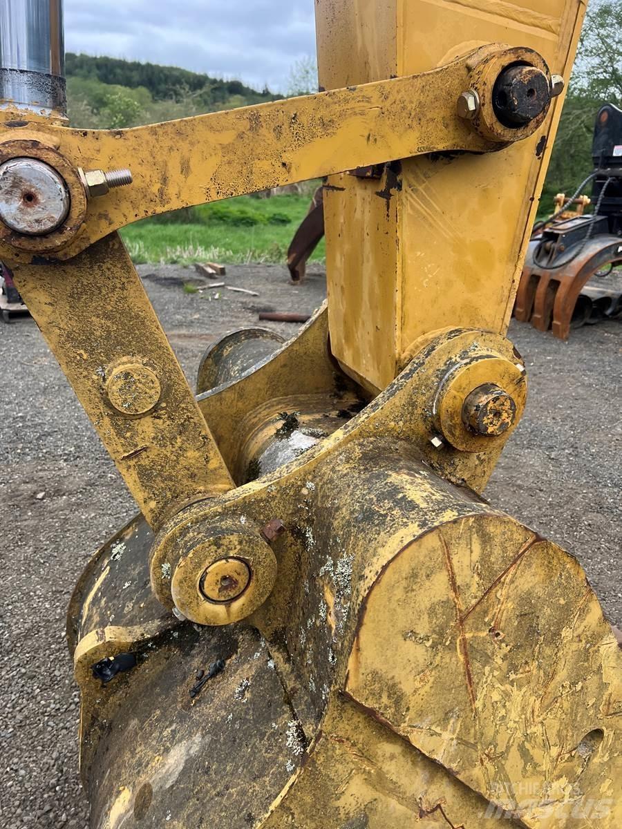 CAT 322C Telakaivukoneet