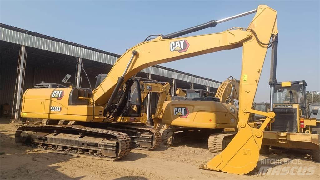 CAT 323D3 Telakaivukoneet