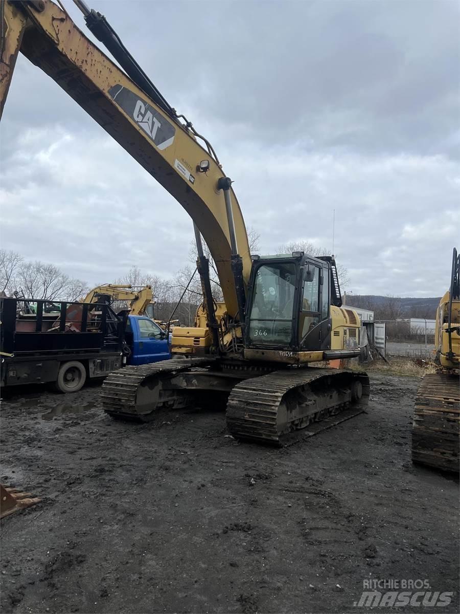 CAT 329DL Telakaivukoneet