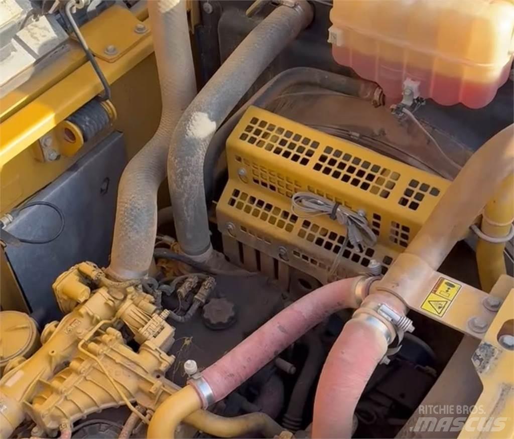 CAT 329EL Telakaivukoneet