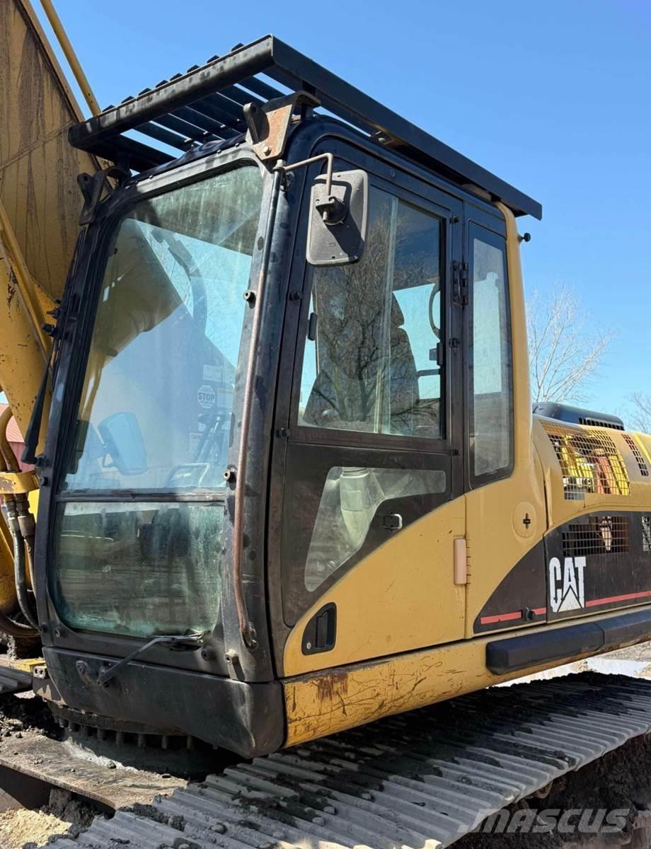 CAT 330C Telakaivukoneet
