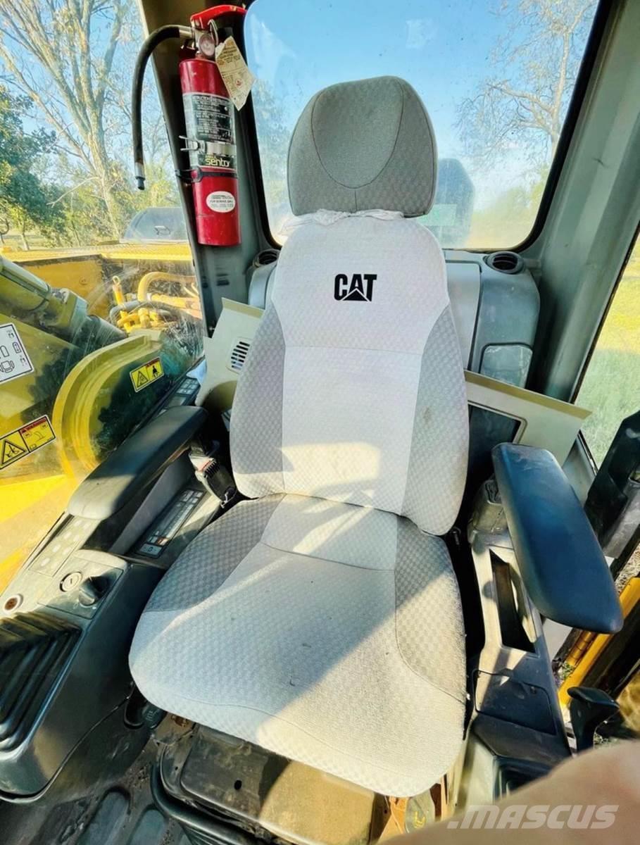 CAT 330DL Telakaivukoneet