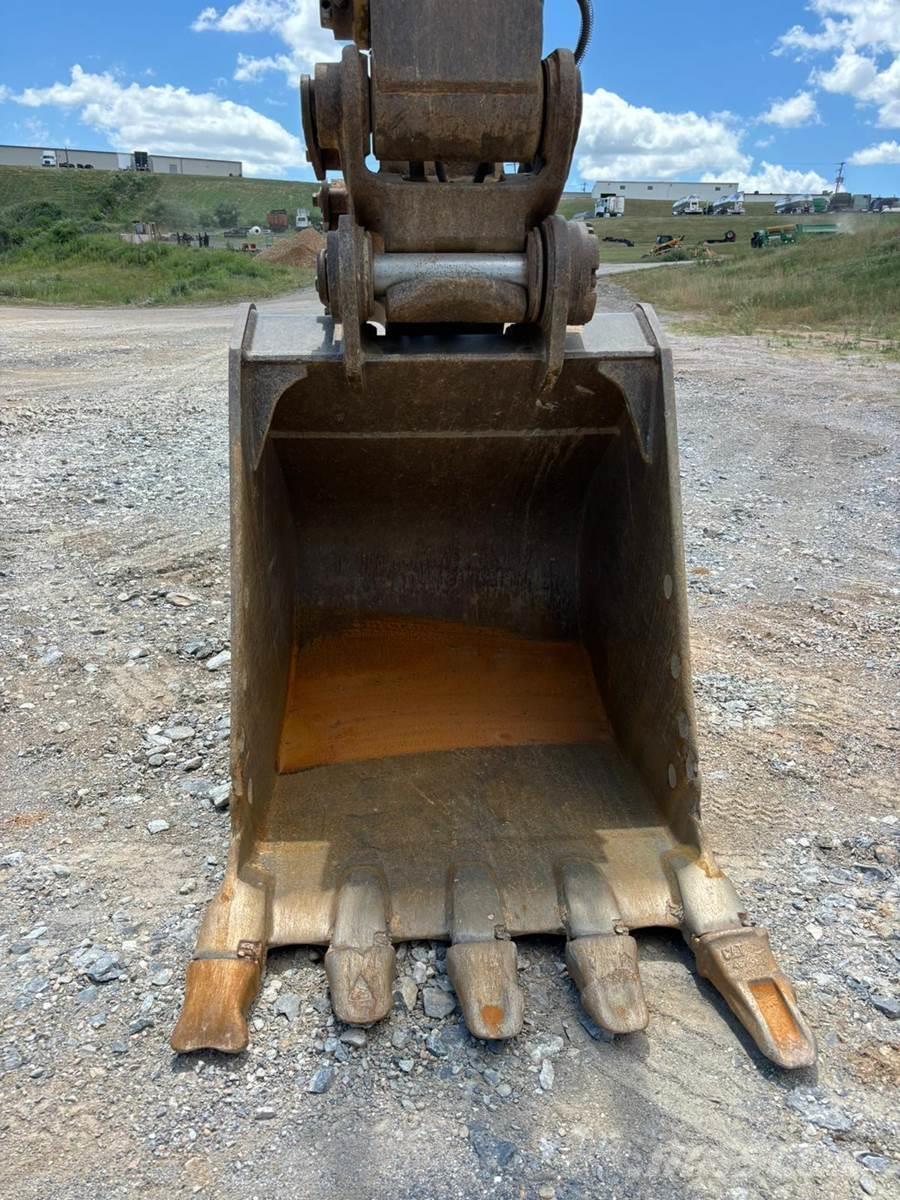 CAT 330DL Telakaivukoneet