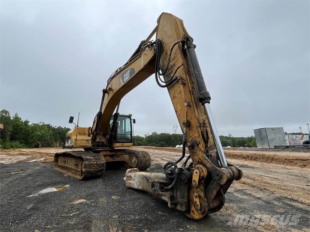 CAT 330DL Telakaivukoneet