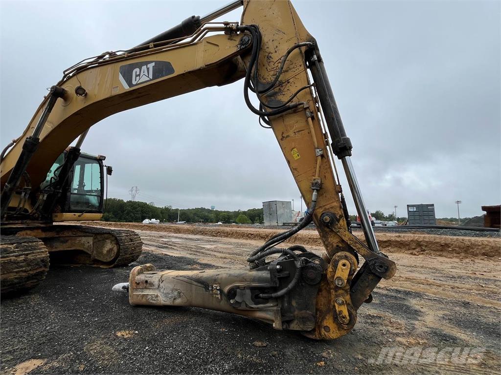 CAT 330DL Telakaivukoneet