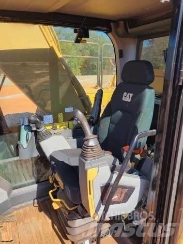 CAT 340 Telakaivukoneet