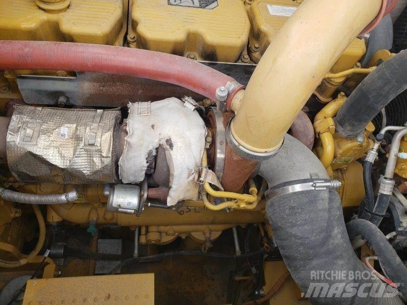 CAT 390FL Telakaivukoneet