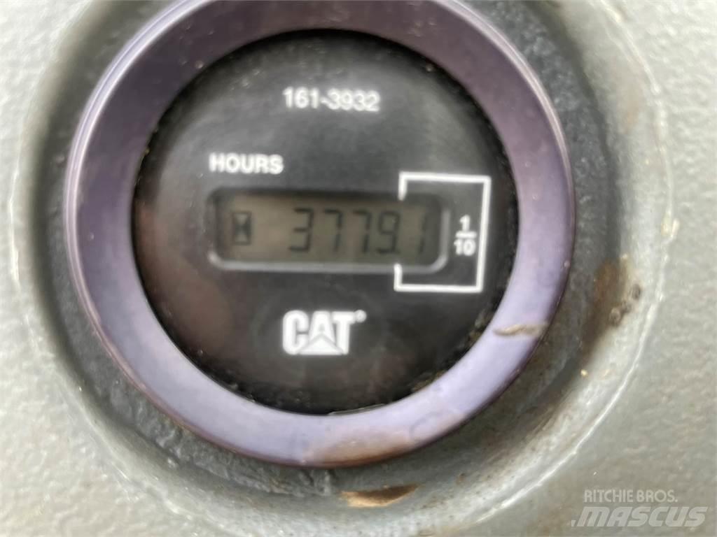 CAT 420D Kaivurikuormaajat