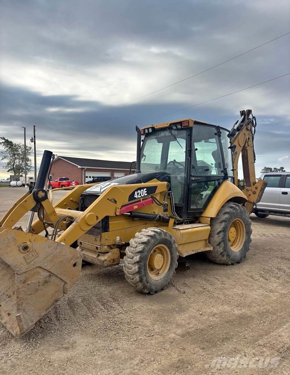 CAT 420E Kaivurikuormaajat