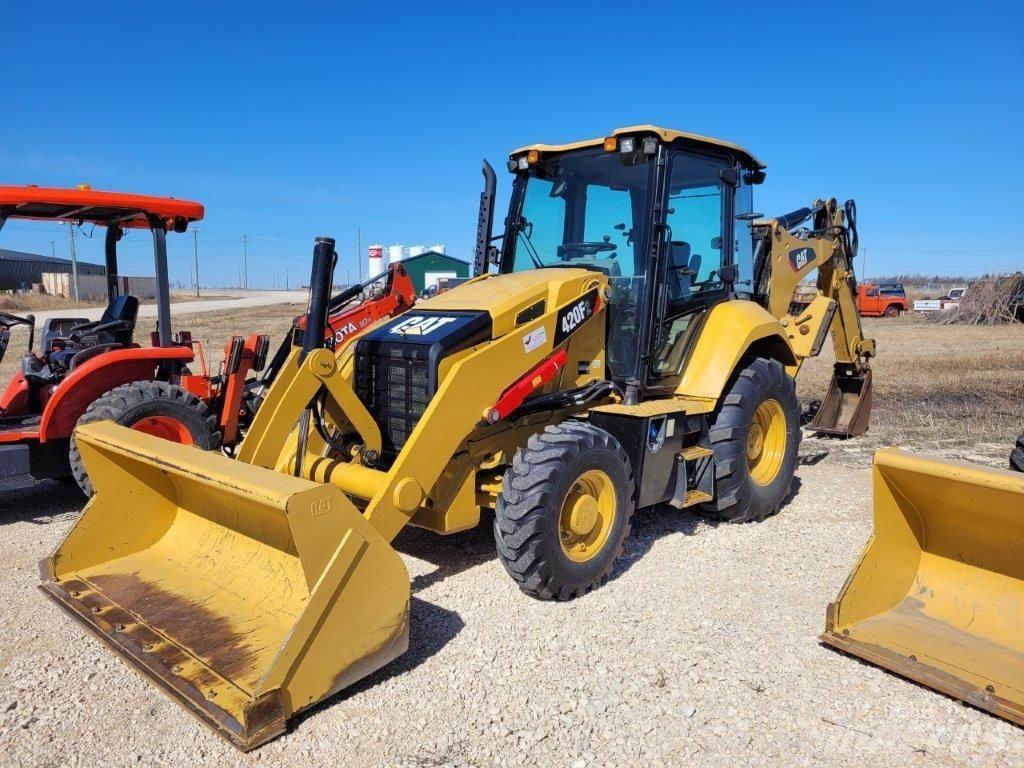 CAT 420F2 Kaivurikuormaajat