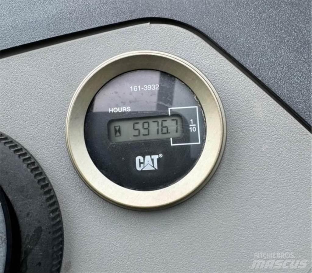 CAT 430E Kaivurikuormaajat